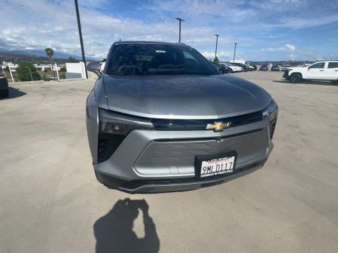 Used 2024 Chevrolet Blazer EV LT image 3