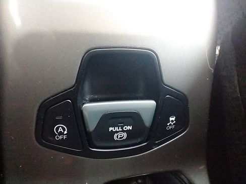 Used 2022 Jeep Renegade Latitude w/ Convenience Group image 33