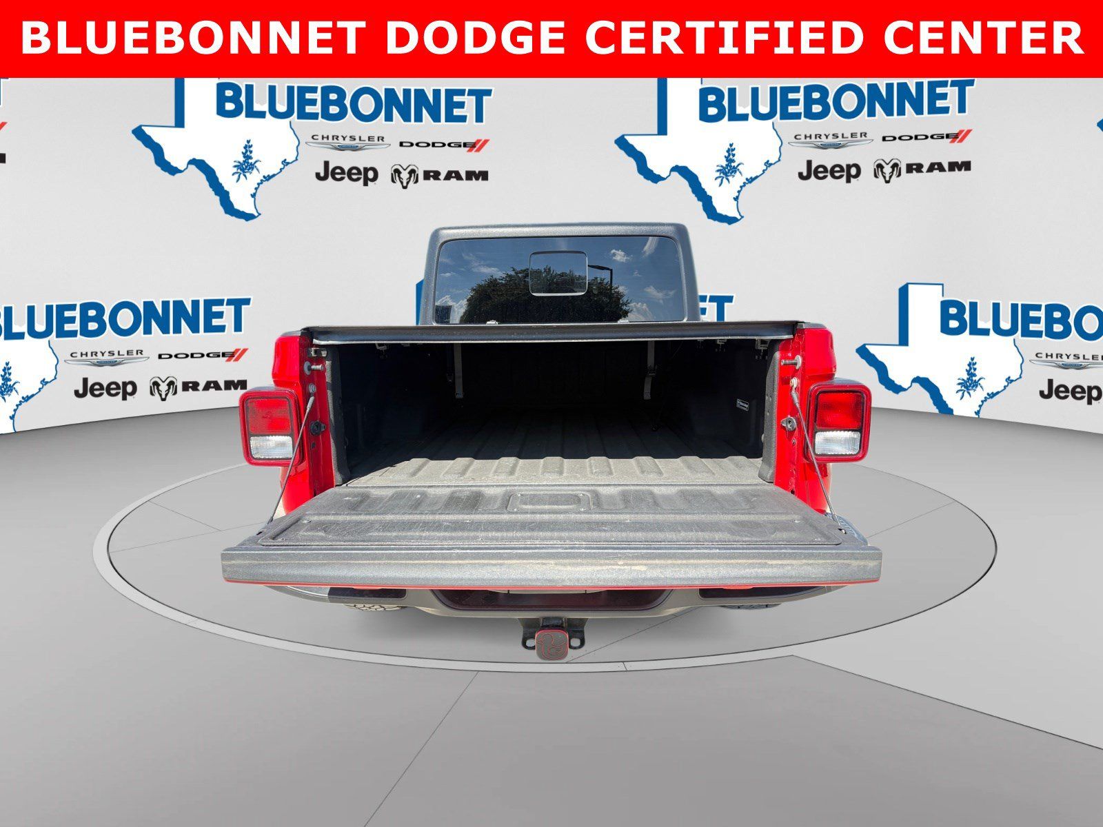 Used 2023 Jeep Gladiator Mojave w/ Cold Weather Group AWD/4WD image 22