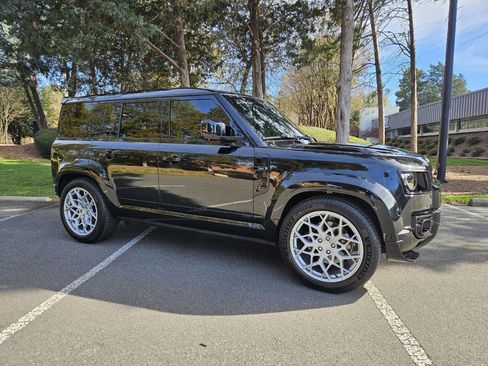 Used 2024 Land Rover Defender 110 V8 image 80