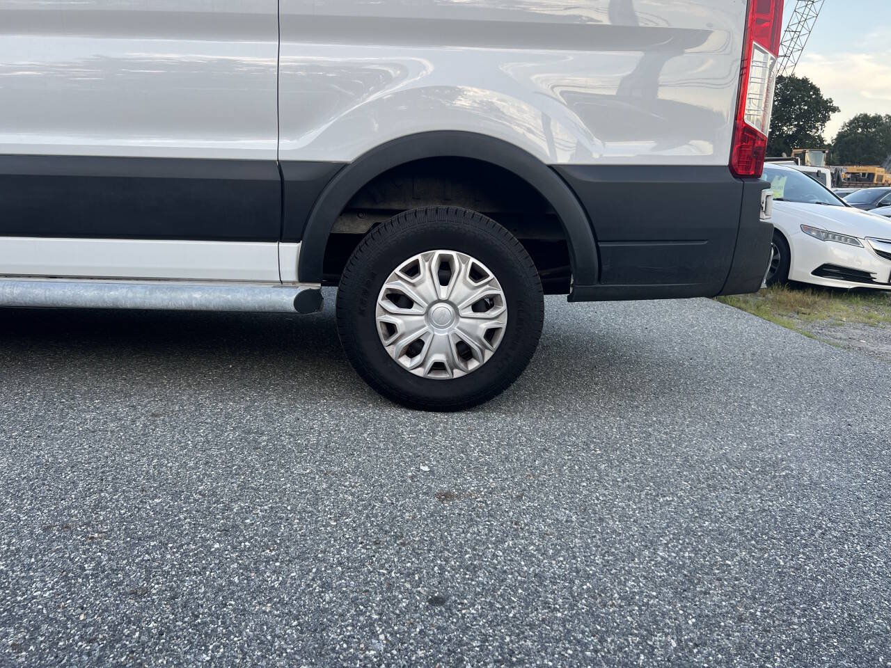 Used 2023 Ford Transit 250 Low Roof w/ Exterior Upgrade Package RWD image 27