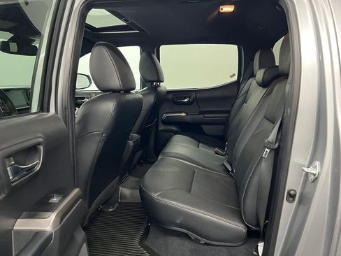 Used 2023 Toyota Tacoma Limited image 12