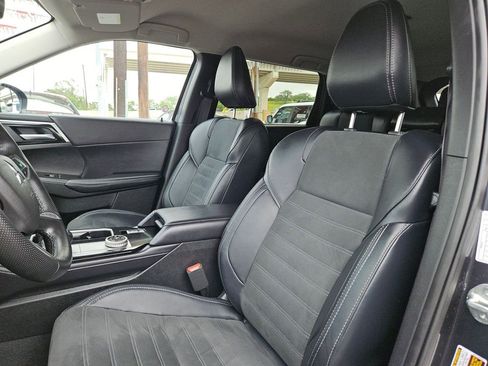 Used 2025 Mitsubishi Outlander SE AWD/4WD image 16