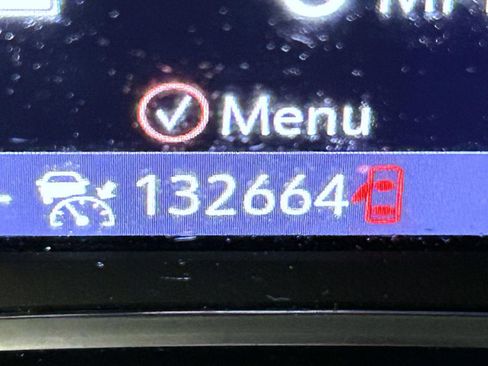 Used 2022 Chevrolet Equinox RS w/ Infotainment Package image 11