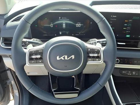 New 2026 Kia Carnival EX FWD image 14