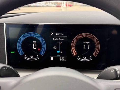 Used 2026 Hyundai Tucson Blue SE image 38