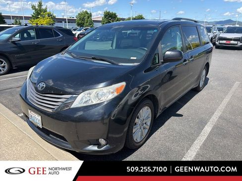 Used 2015 Toyota Sienna XLE w/ XLE Navigation Package AWD/4WD image 1