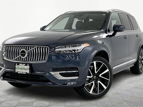 Used 2024 Volvo XC90 B6 Plus image 3