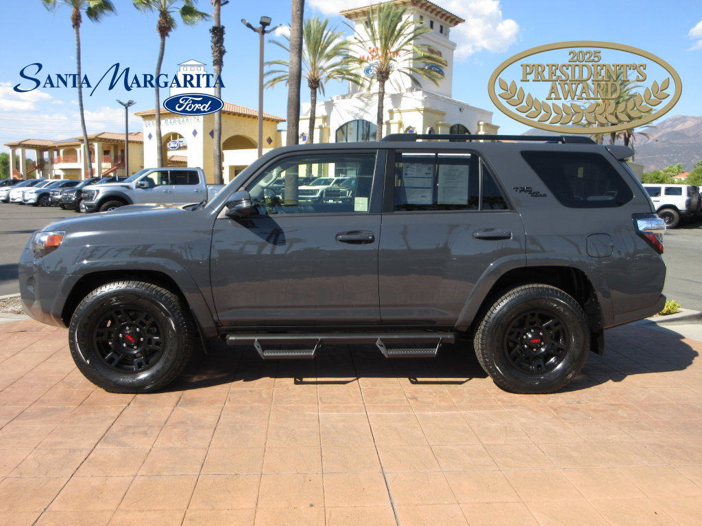 Used 2024 Toyota 4Runner TRD Off-Road Premium w/ Moonroof Package AWD/4WD image 1