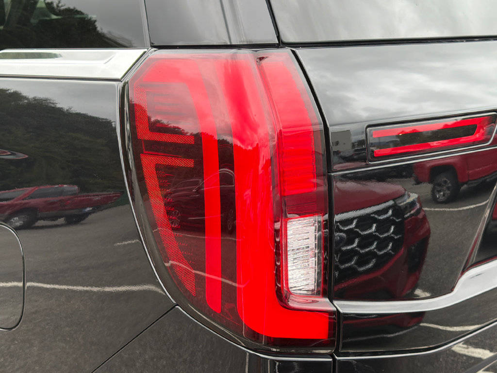 Used 2025 Ford Expedition Platinum AWD/4WD image 12