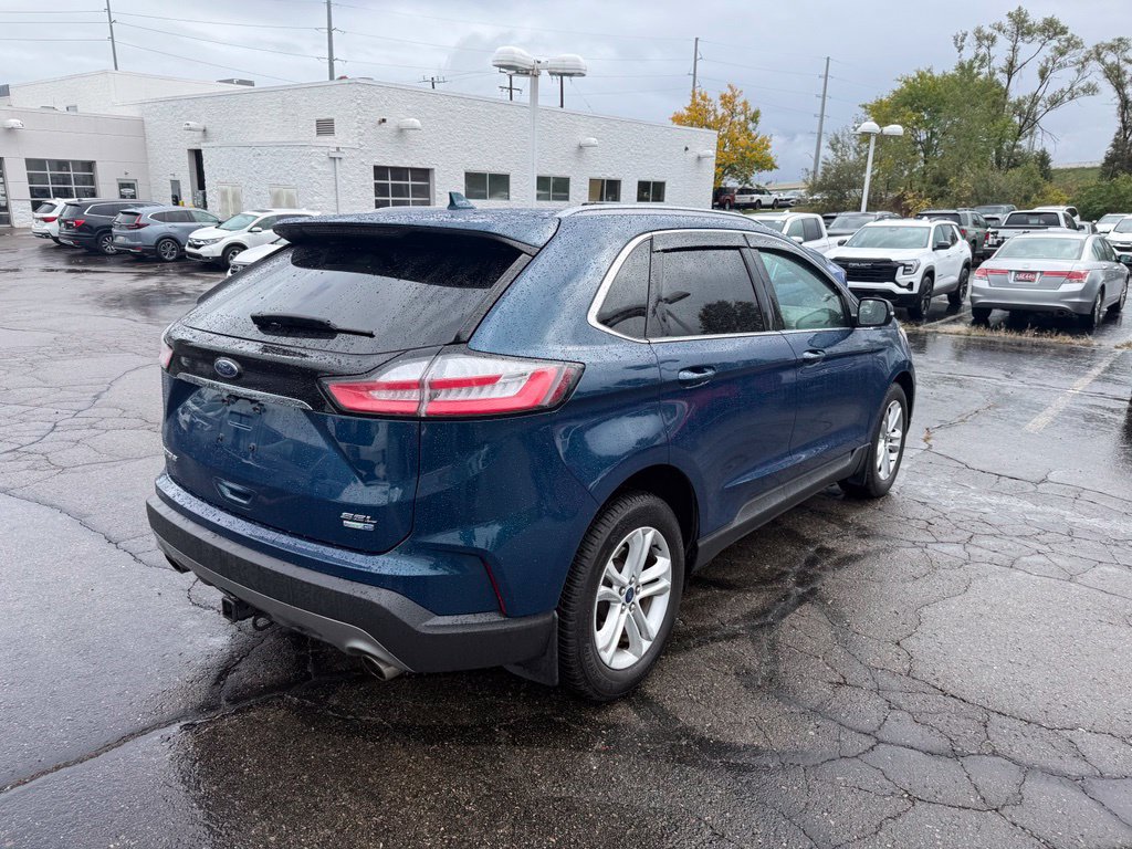 Used 2020 Ford Edge SEL w/ Convenience Package AWD/4WD image 3