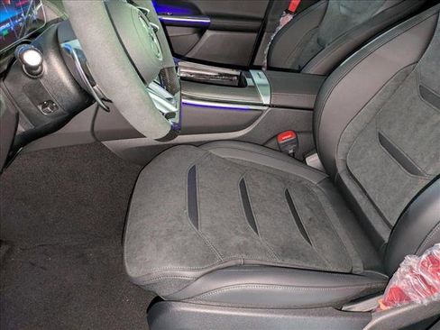 New 2025 Mercedes-Benz GLC 63 AMG S image 4