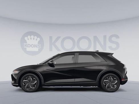 Used 2024 Hyundai Ioniq 5 SEL RWD image 2