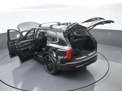 Used 2022 Kia Telluride SX w/ SX Prestige Package image 82