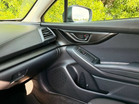Used 2017 Subaru Impreza 2.0i AWD/4WD image 29