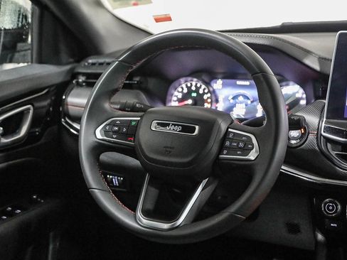 Used 2023 Jeep Compass Trailhawk image 15