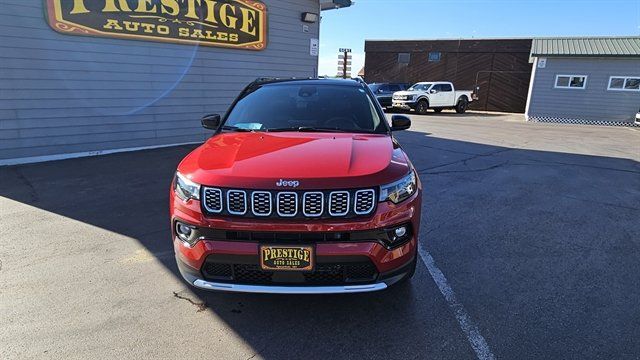 Used 2024 Jeep Compass Limited AWD/4WD image 3