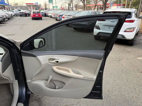 Used 2010 Toyota Corolla LE image 17