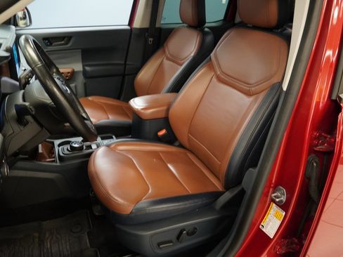 Used 2022 Ford Maverick Lariat w/ Lariat Luxury Package image 3