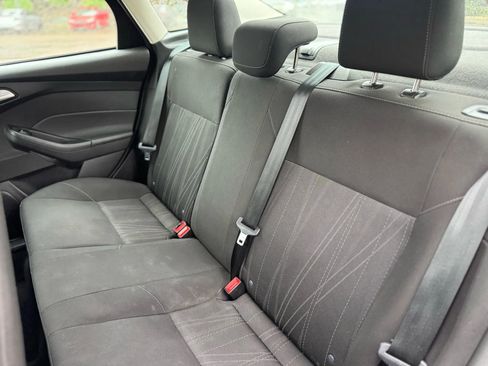 Used 2017 Ford Focus SE image 15