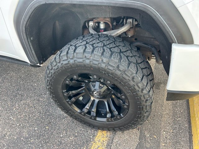 Used 2021 GMC Sierra 2500 AT4 w/ AT4 Premium Plus Package AWD/4WD image 4