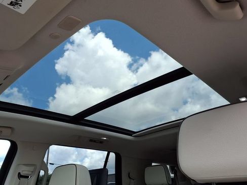 Used 2023 GMC Yukon Denali w/ Denali Reserve Package AWD/4WD image 10