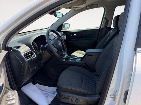 Used 2023 Chevrolet Equinox LT w/ LPO, Floor Liner Package AWD/4WD image 9