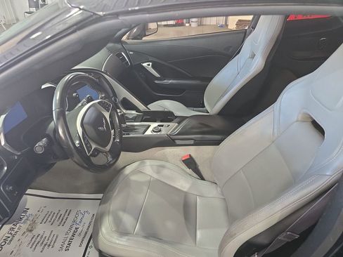 Used 2015 Chevrolet Corvette Stingray Coupe image 10