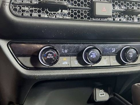 Used 2023 Honda HR-V LX image 16