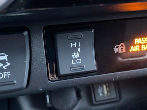 Used 2024 Toyota RAV4 XLE Premium image 19