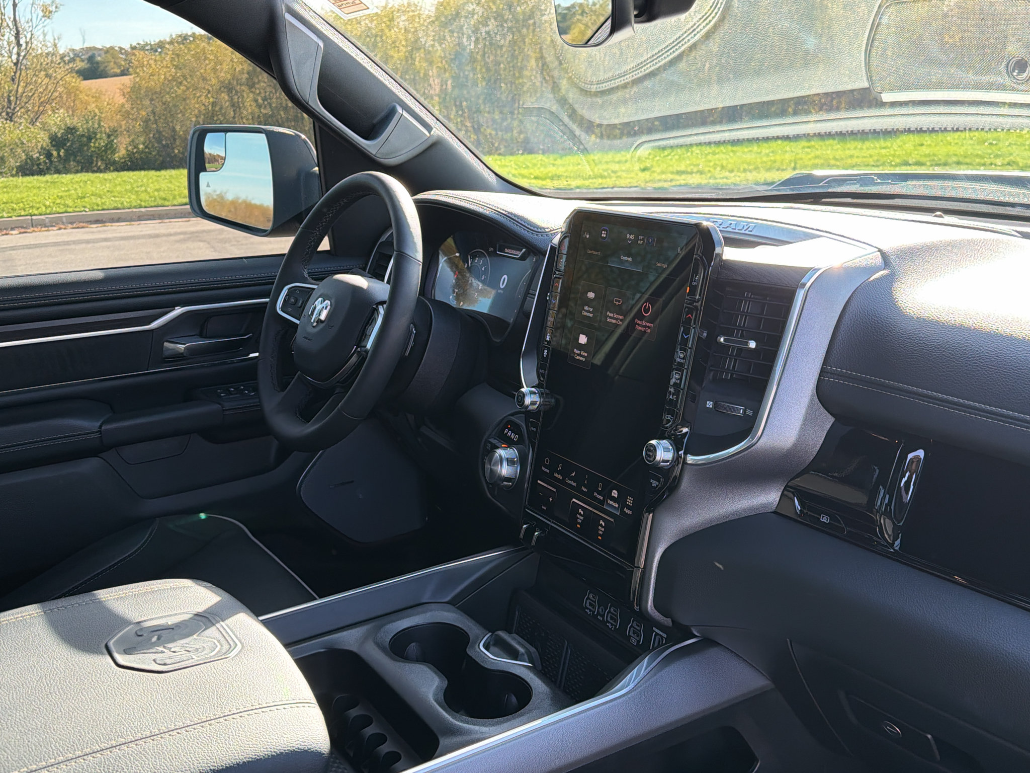 Used 2025 RAM 1500 Laramie w/ Night Edition AWD/4WD image 26