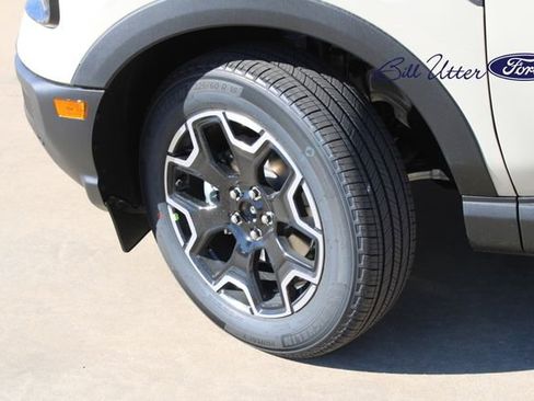 New 2025 Ford Bronco Sport Outer Banks w/ Outer Banks Tech Package+ image 5