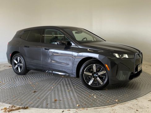 New 2026 BMW iX xDrive60 w/ Premium Package image 6