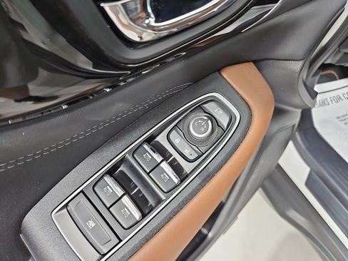 Certified 2025 Subaru Outback Touring AWD/4WD image 13