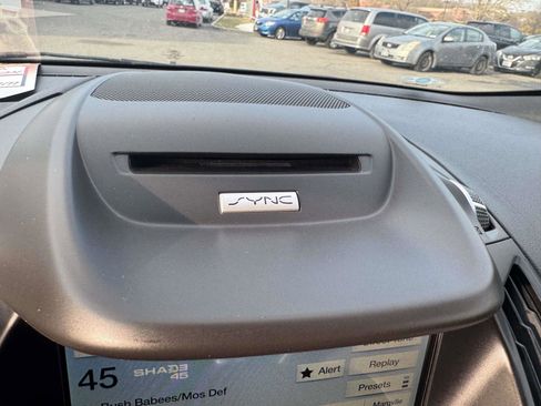 Used 2018 Ford Escape SE w/ SE Sport Appearance Package image 26