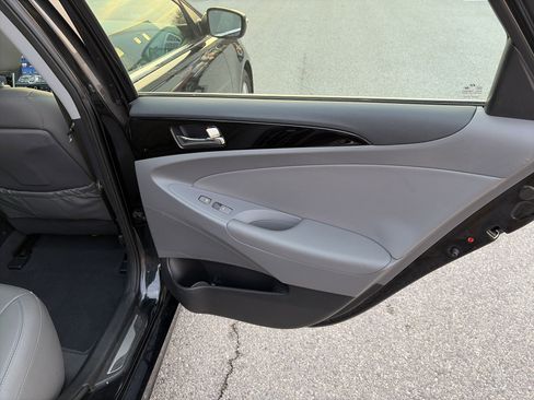 Used 2013 Hyundai Sonata Limited w/ Premium Pkg image 19