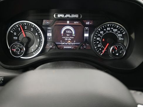 Used 2024 RAM 1500 Laramie image 14