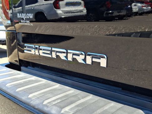 Used 2017 GMC Sierra 1500 Denali w/ Denali Ultimate Package AWD/4WD image 34