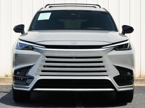 Used 2024 Lexus TX 500h AWD w/ Technology Package image 7