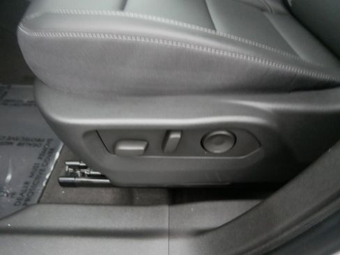 Used 2025 Buick Envision Preferred image 16