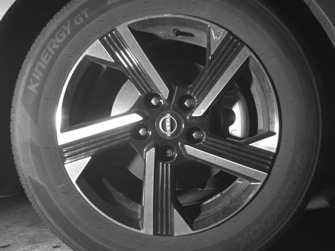 Used 2025 Nissan Sentra SV FWD image 13