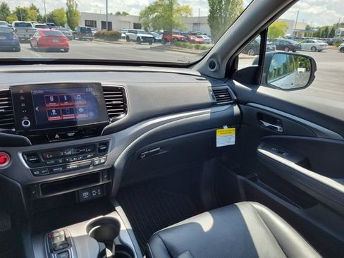 Certified 2023 Honda Ridgeline RTL image 11