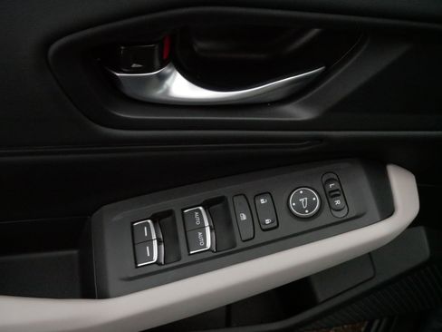 Certified 2025 Honda Accord SE image 19