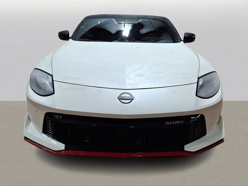 Used 2025 Nissan Z NISMO w/ Floor Mat Package image 2