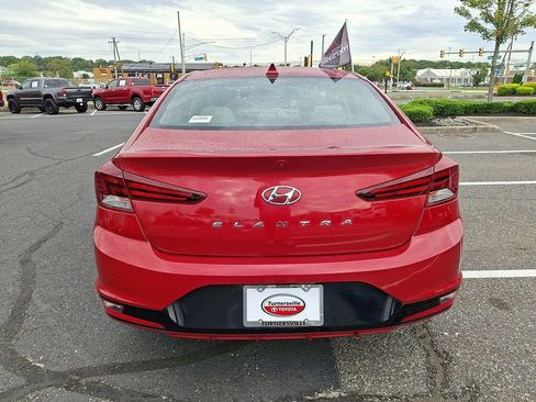 Used 2019 Hyundai Elantra Value Edition FWD image 5