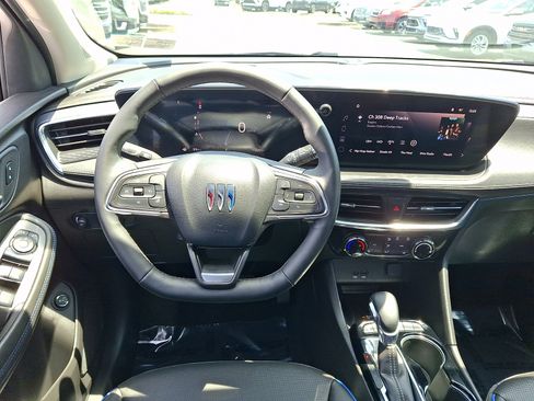 Used 2025 Buick Encore GX Sport Touring w/ Advanced Technology Package AWD/4WD image 13