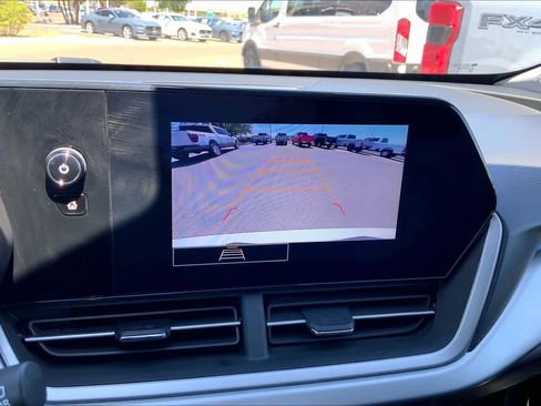 Used 2025 Chevrolet Trax LS image 27