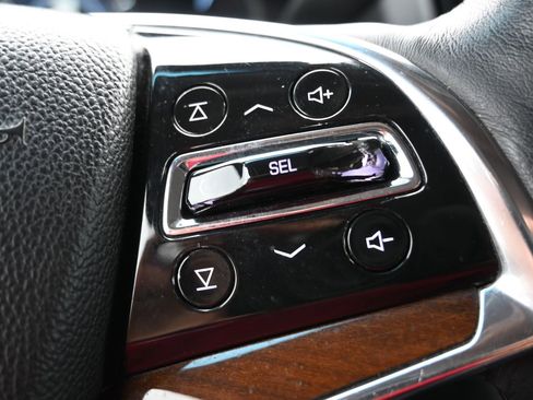 Used 2020 Cadillac Escalade Luxury image 15