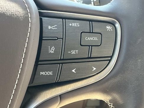 Used 2019 Lexus LS 500 w/ Interior Upgrade Package RWD image 33