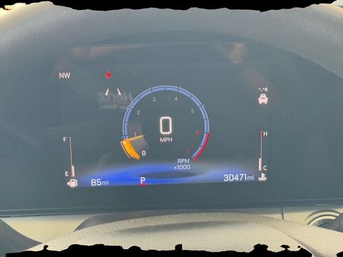 Used 2025 Chevrolet Trax LT FWD image 39
